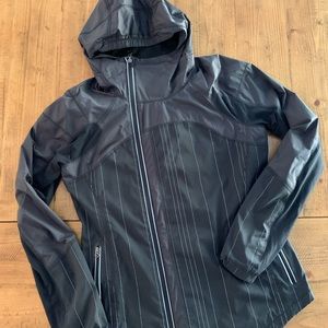 Lululemon running rain jacket size 6 reflective